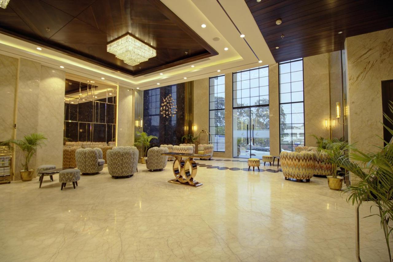 Cygnett Collection K K Hotel Faizābād Kültér fotó